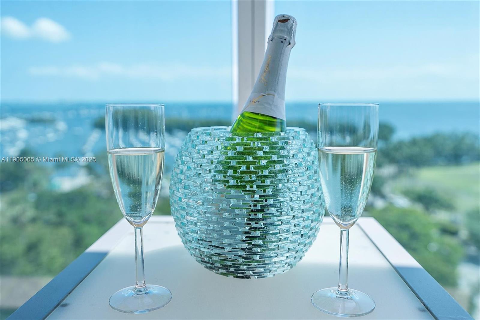 image Mutiny Park Condo/arya62