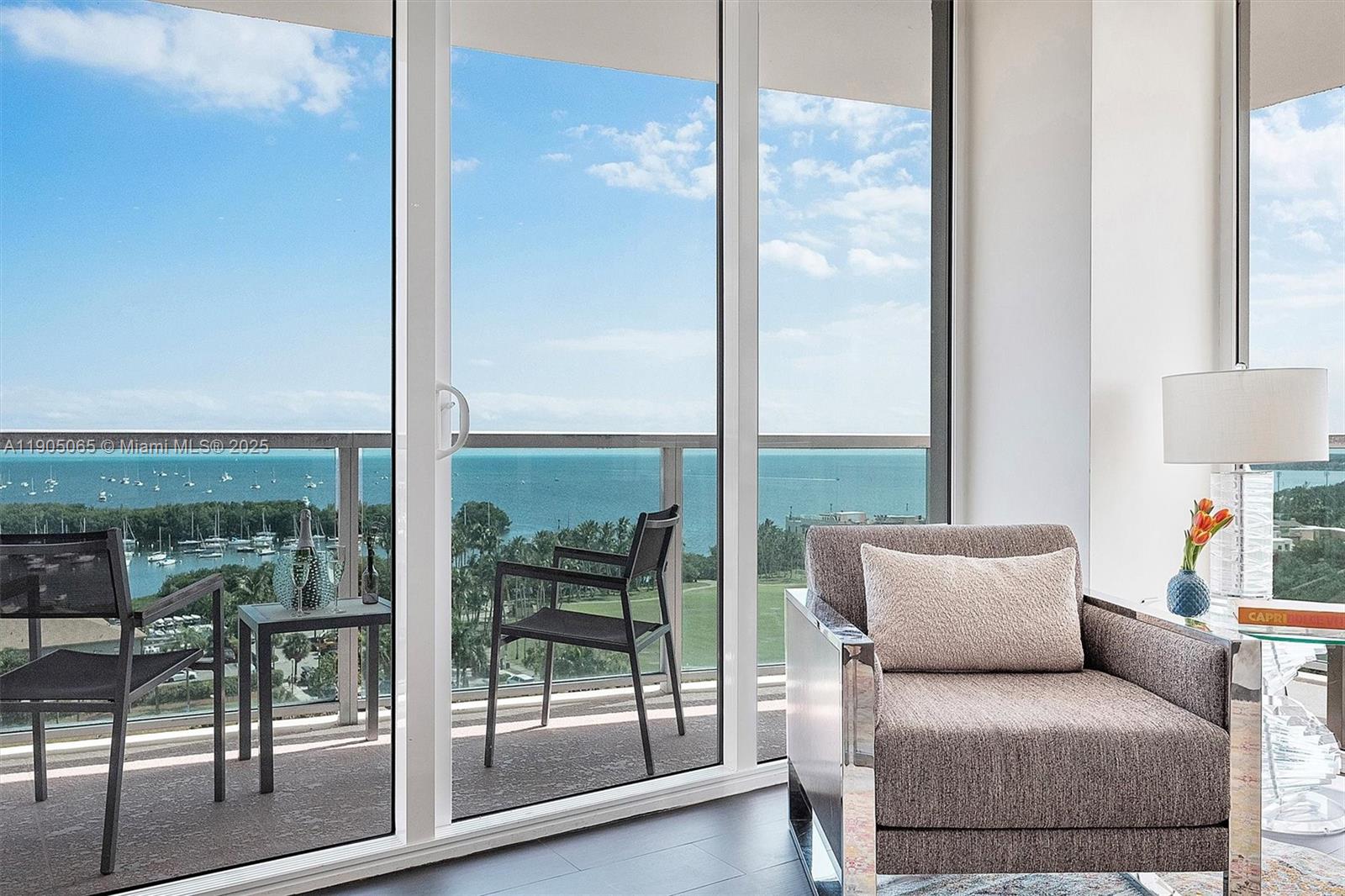 image Mutiny Park Condo/arya8