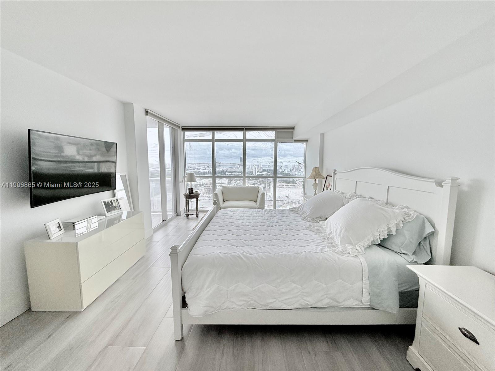 image Sunset Harbour South11