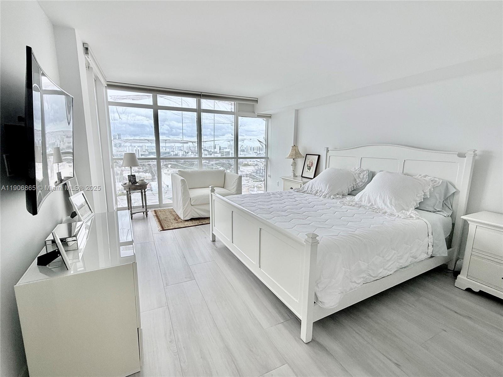 image Sunset Harbour South13