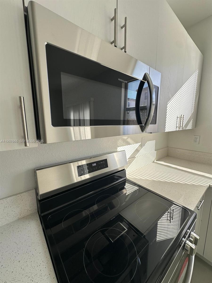 12848 SW 232nd Ter Miami, FL 33032