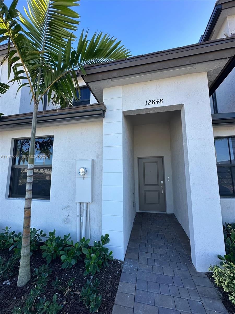 12848 SW 232nd Ter Miami, FL 33032