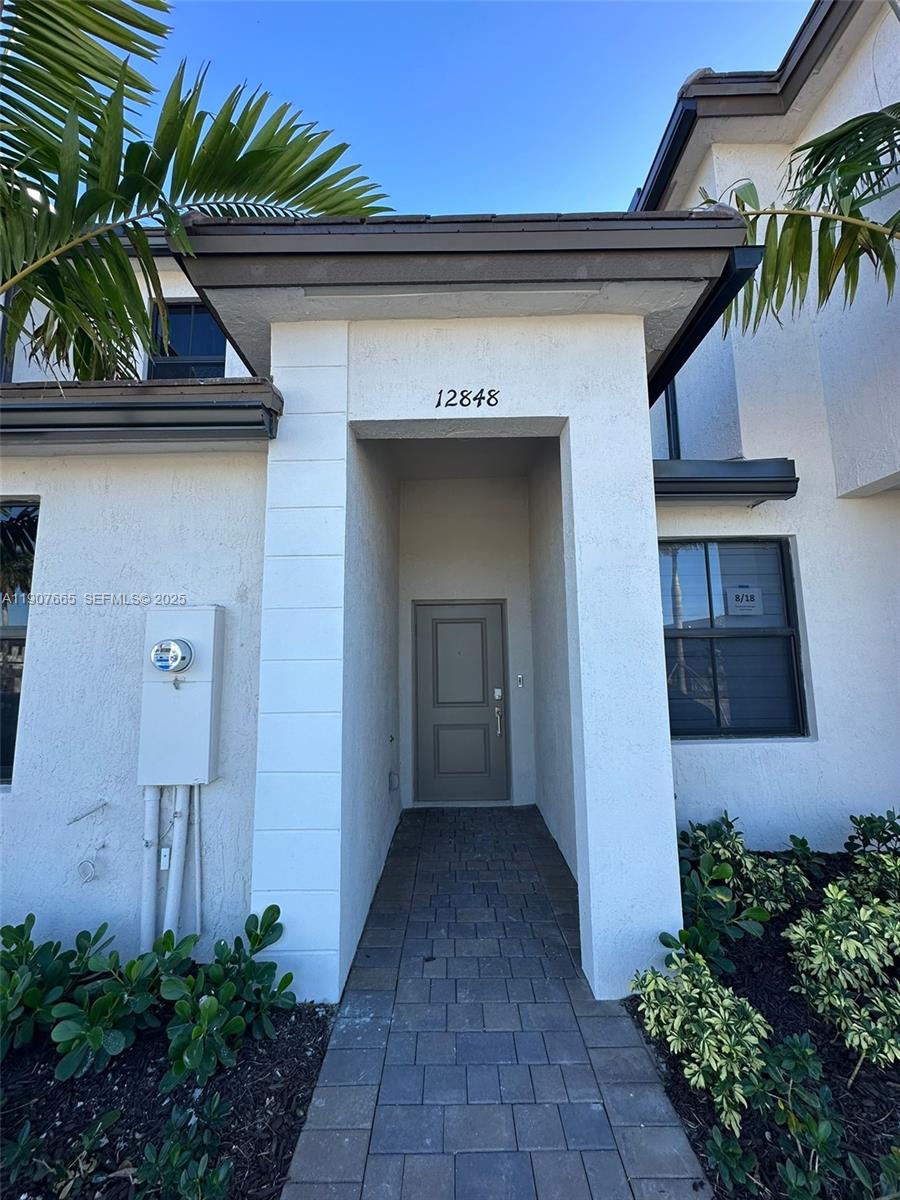 12848 SW 232nd Ter Miami, FL 33032