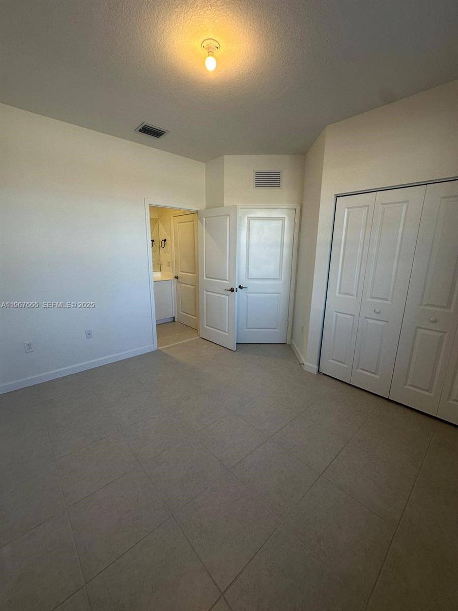 12848 SW 232nd Ter Miami, FL 33032