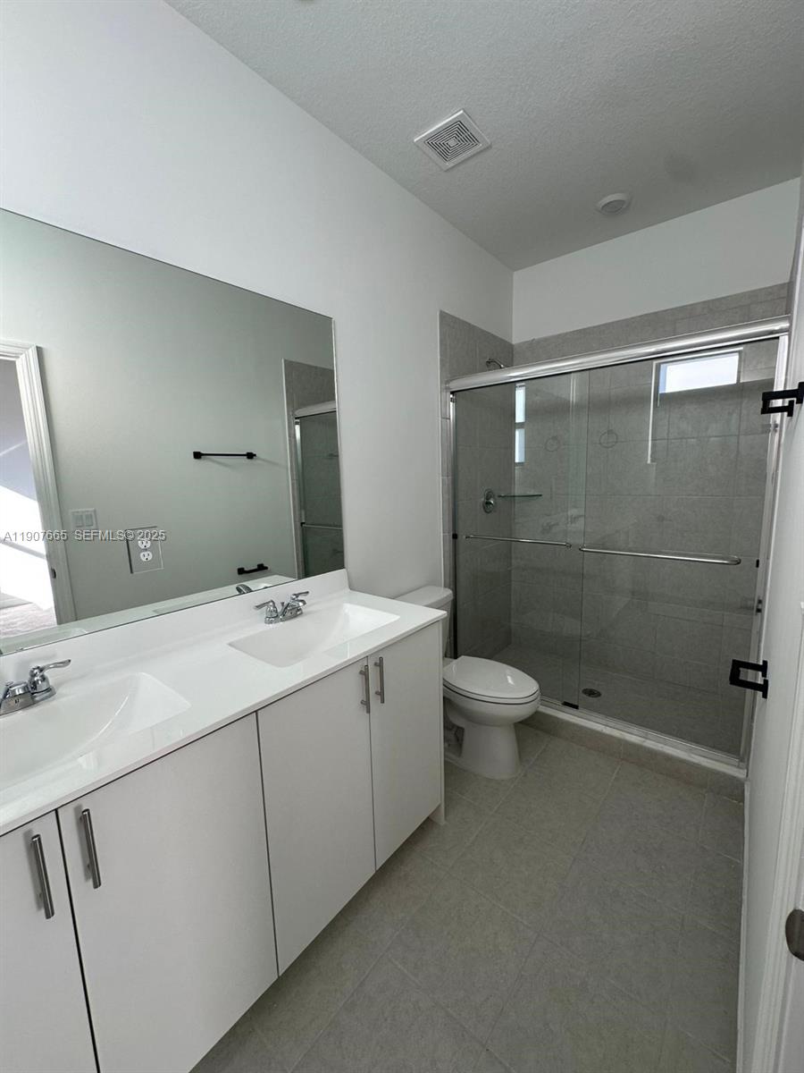 12848 SW 232nd Ter Miami, FL 33032