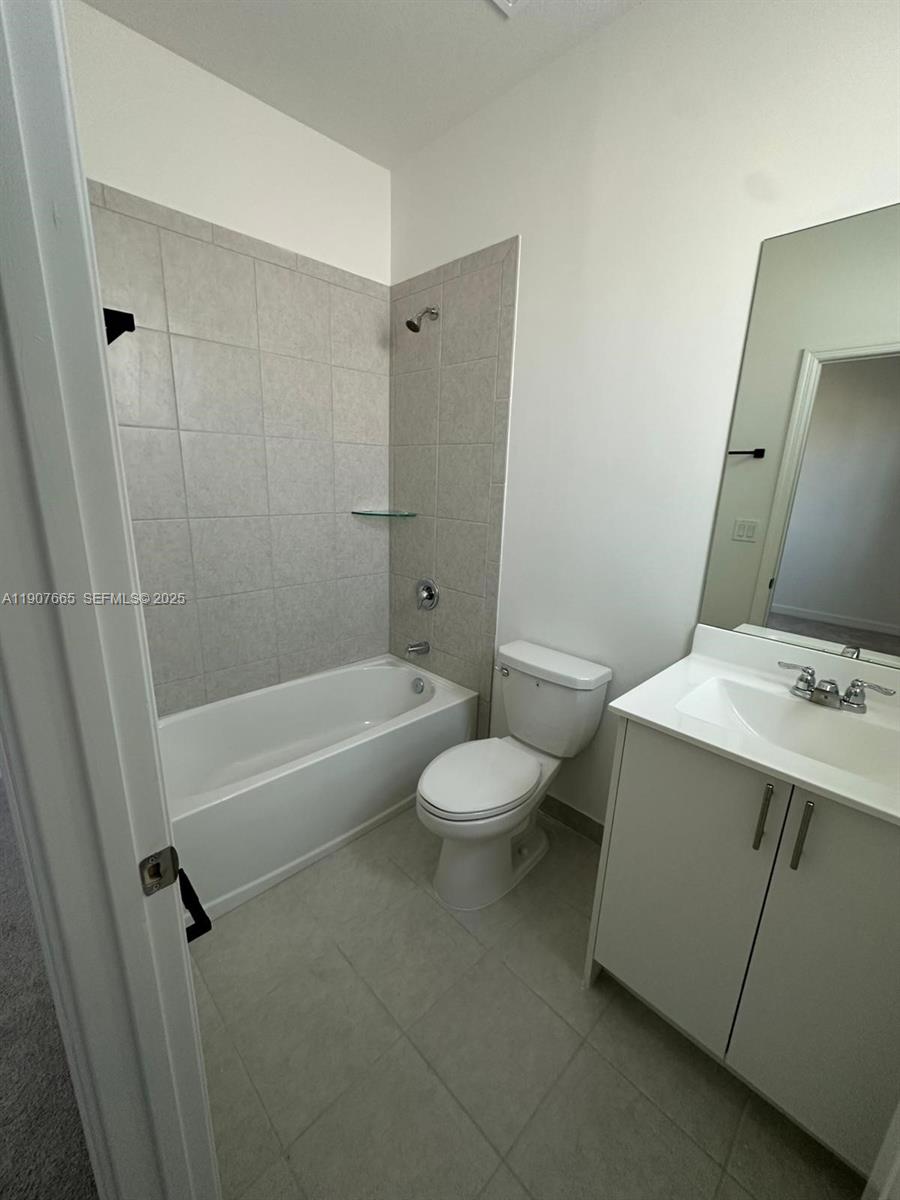 12848 SW 232nd Ter Miami, FL 33032