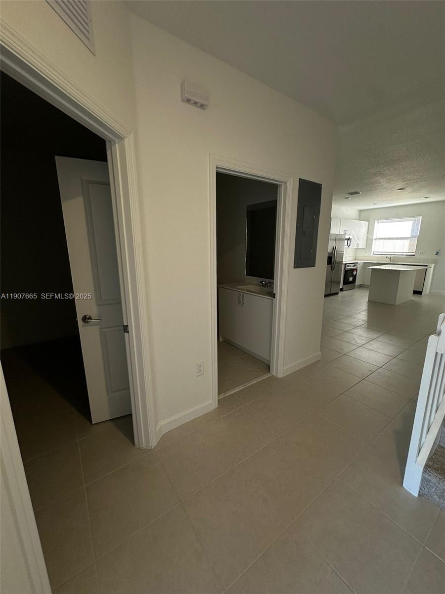 12848 SW 232nd Ter Miami, FL 33032