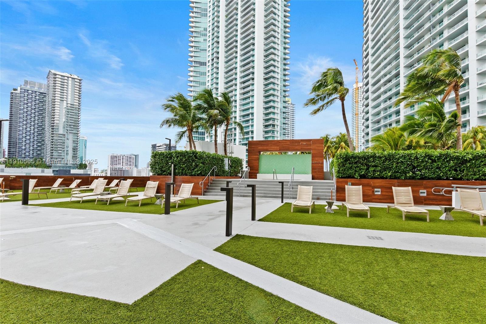 image Wind Condo30