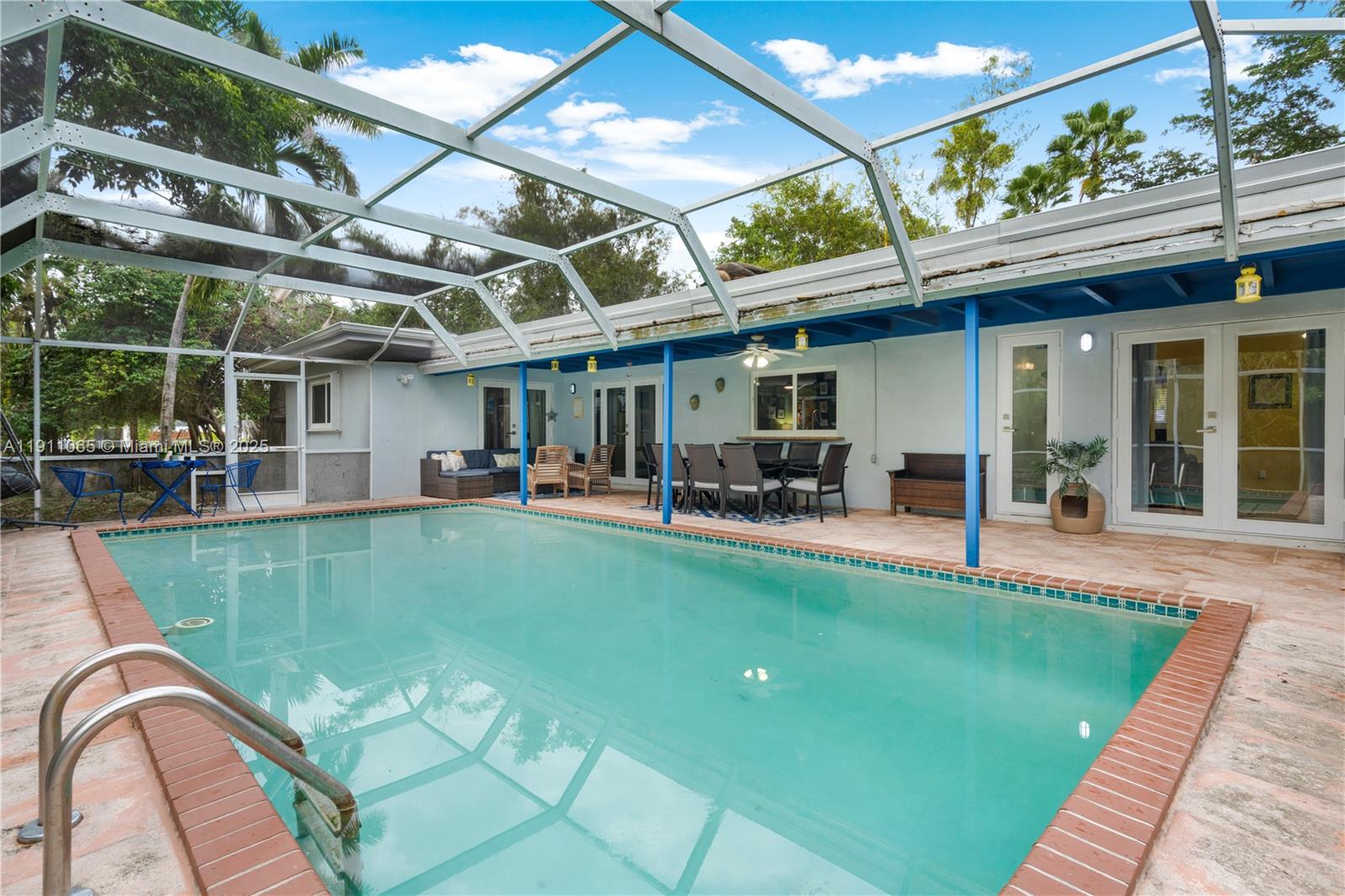 17600 SW 91st Ave Palmetto Bay, FL 33157