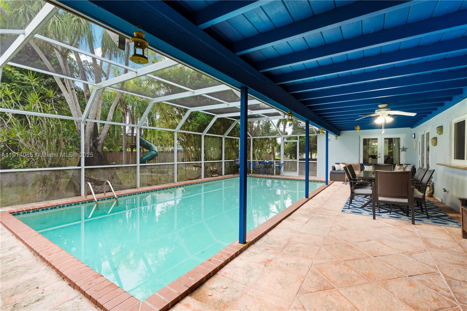 17600 SW 91st Ave Palmetto Bay, FL 33157