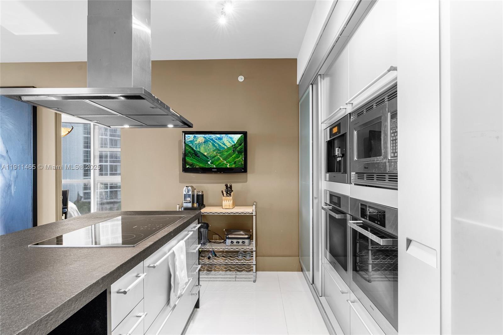 18201 Collins Ave #709 Sunny Isles Beach, FL 33160