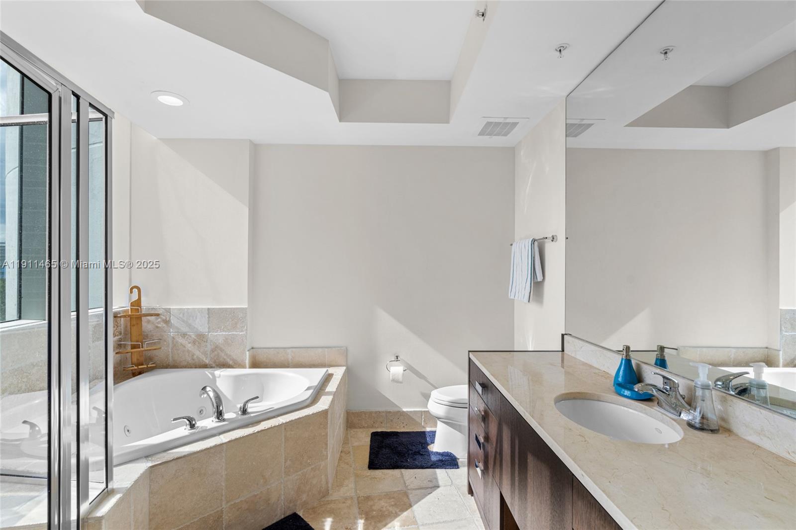 18201 Collins Ave #709 Sunny Isles Beach, FL 33160