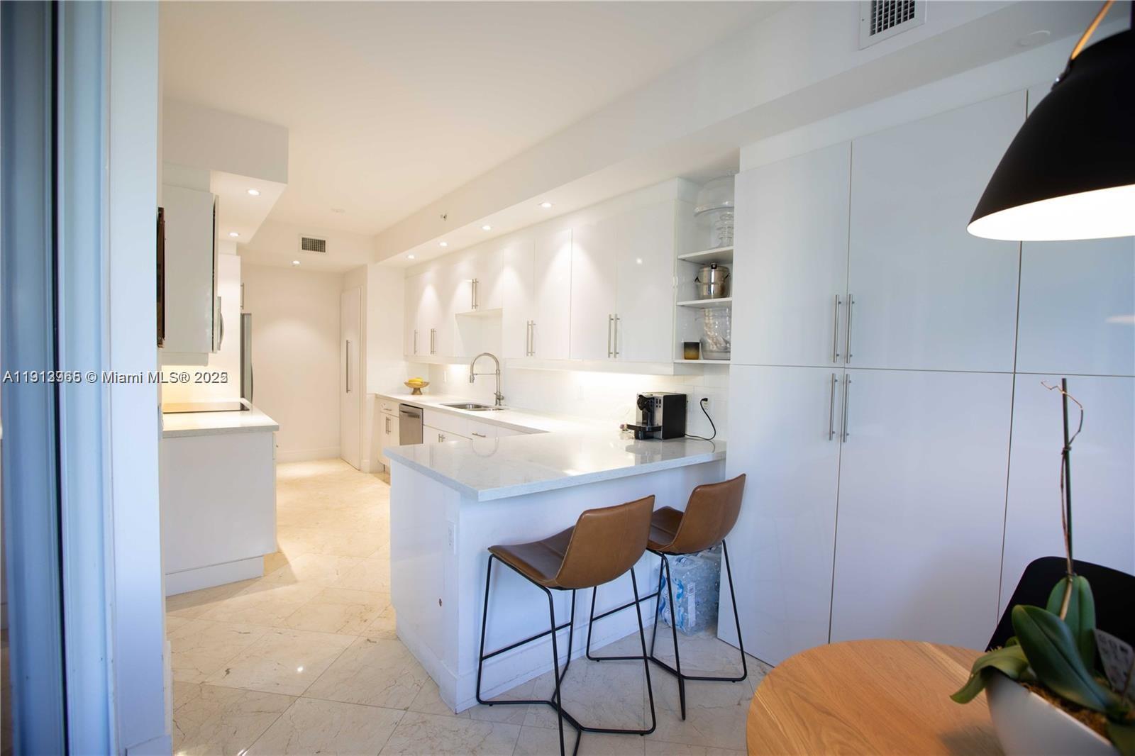 721 Crandon Blvd #207 Key Biscayne, FL 33149