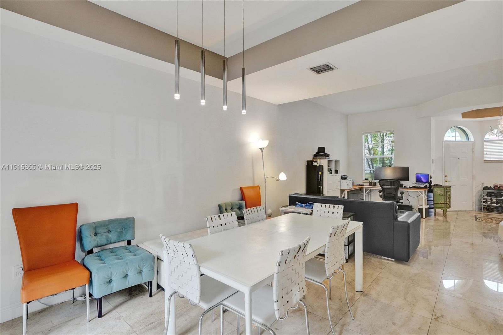 18450 NE 30th Pl Aventura, FL 33160