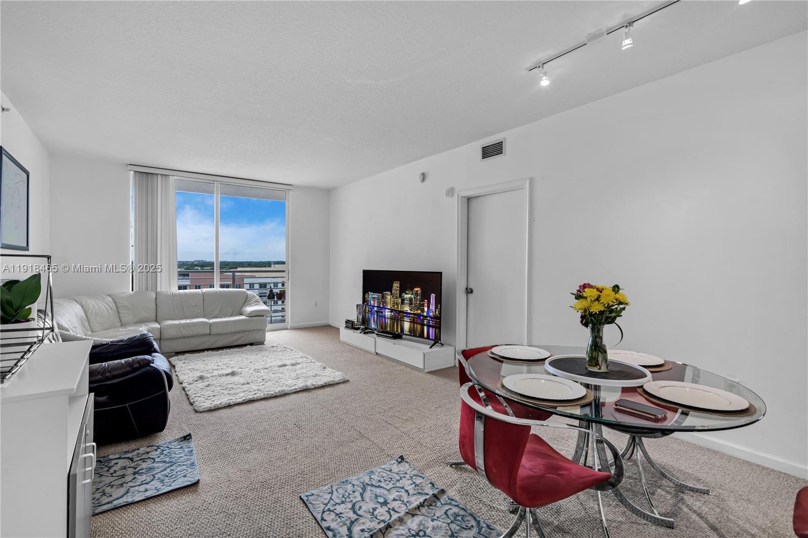 image Venture At Aventura8