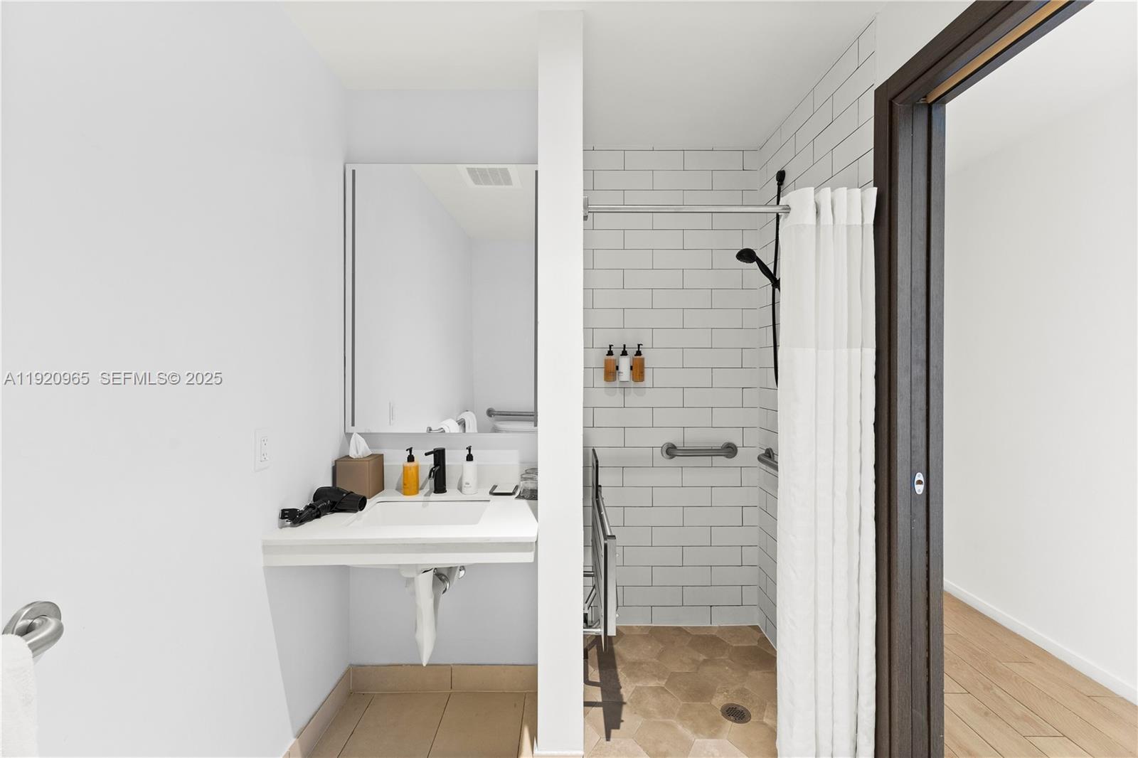 398 NE 5th St #3515 Miami, FL 33132