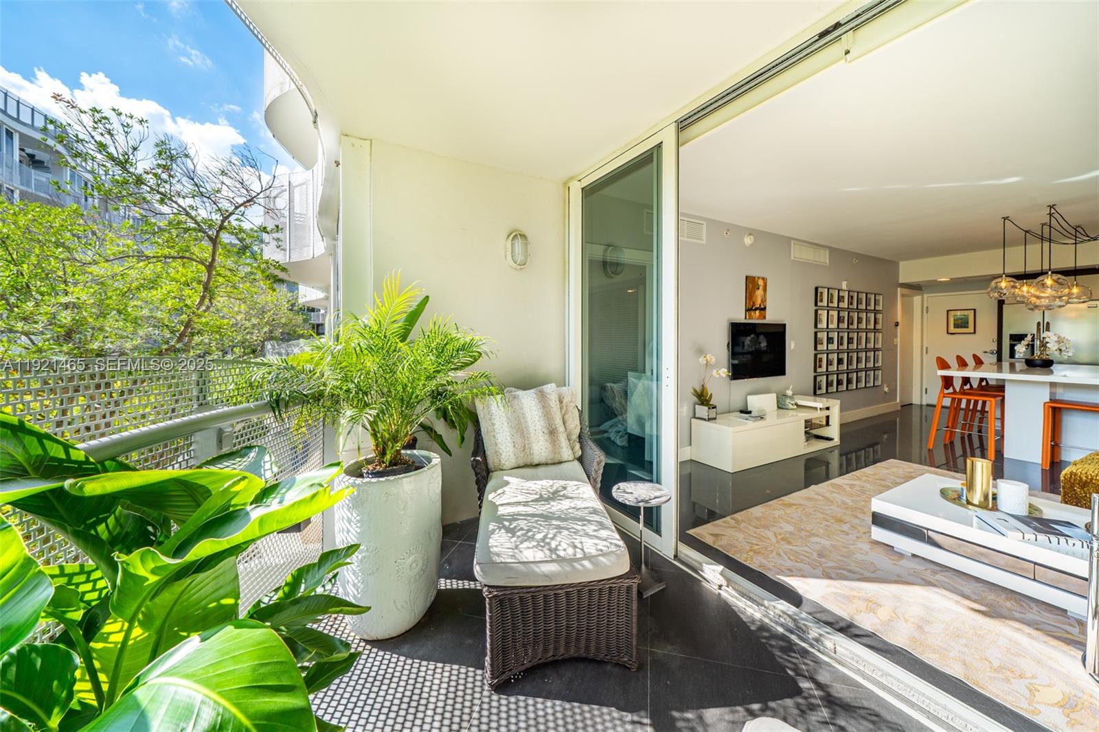 2155 Washington Ct #205 Miami Beach, FL 33139