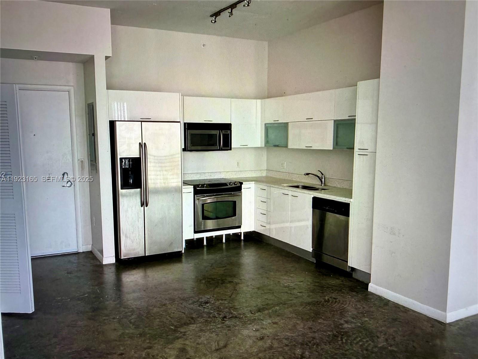 133 NE 2nd Ave #2611 Miami, FL 33132