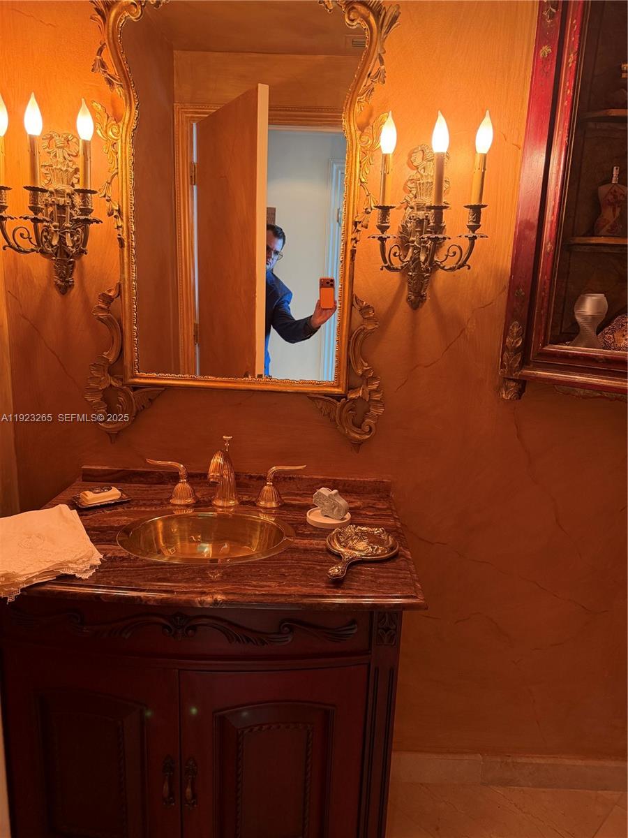 10101 Collins Ave #9A Bal Harbour, FL 33154