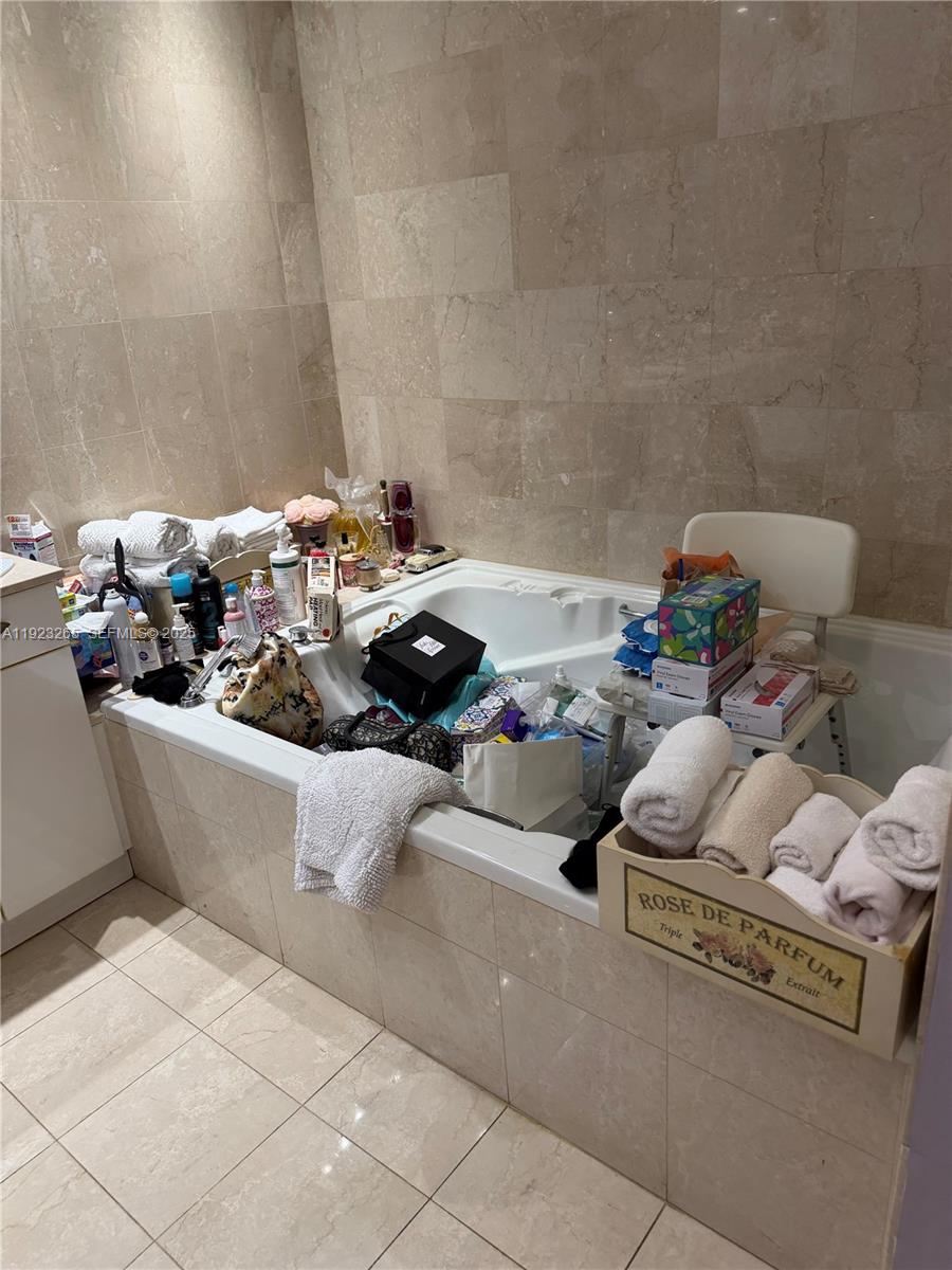 10101 Collins Ave #9A Bal Harbour, FL 33154