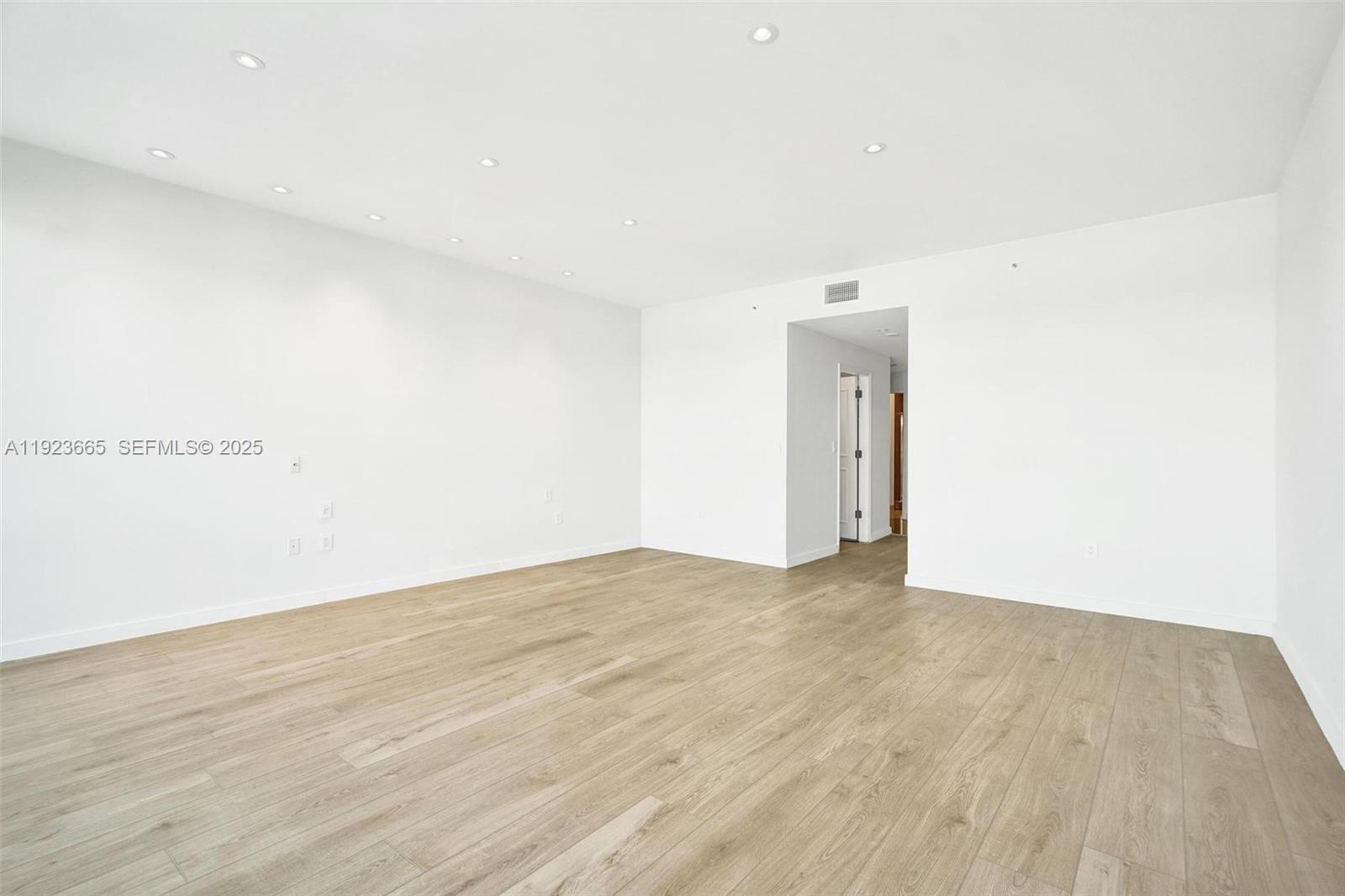 10101 Collins Ave #17A Bal Harbour, FL 33154