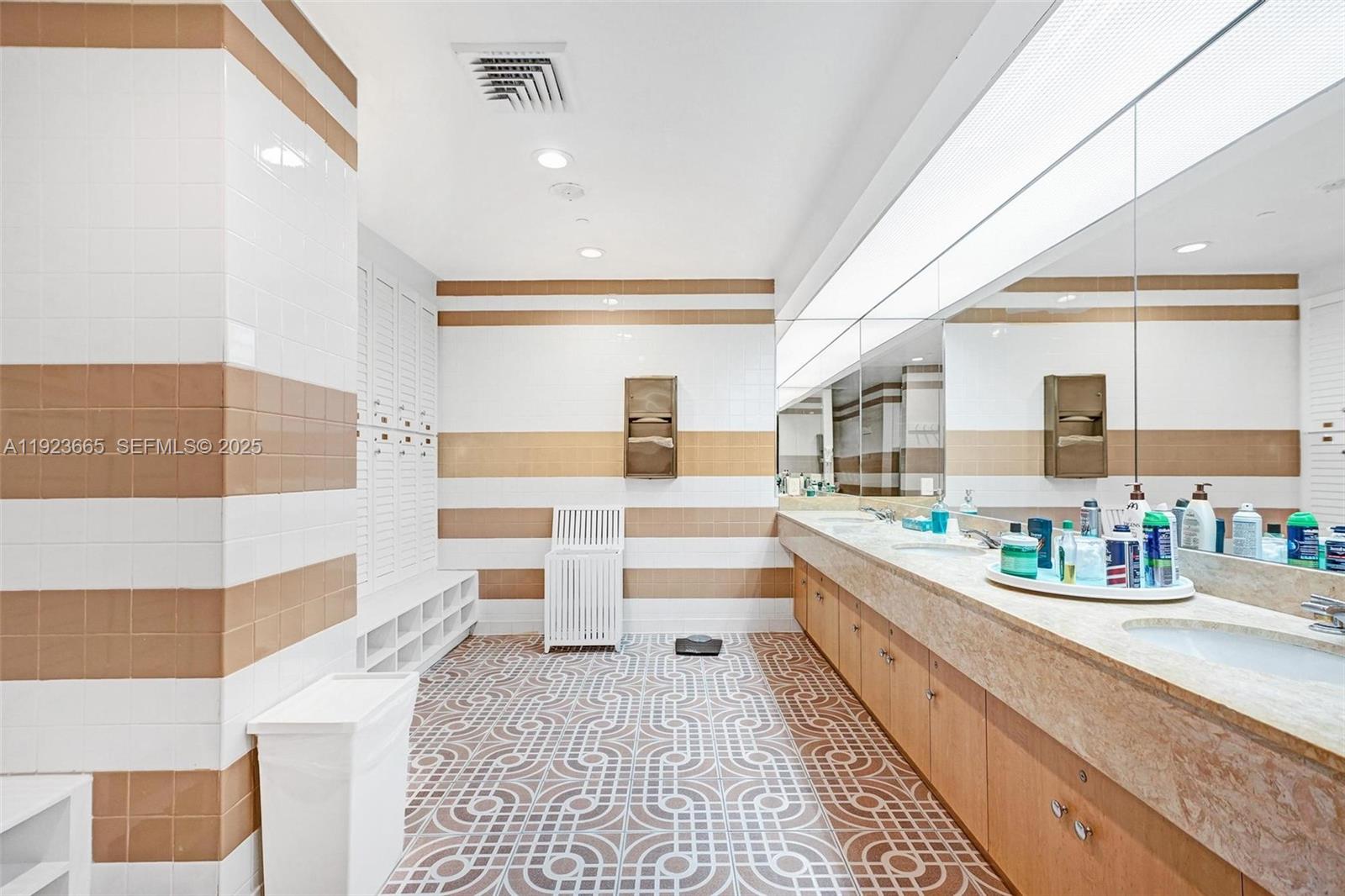 10101 Collins Ave #17A Bal Harbour, FL 33154