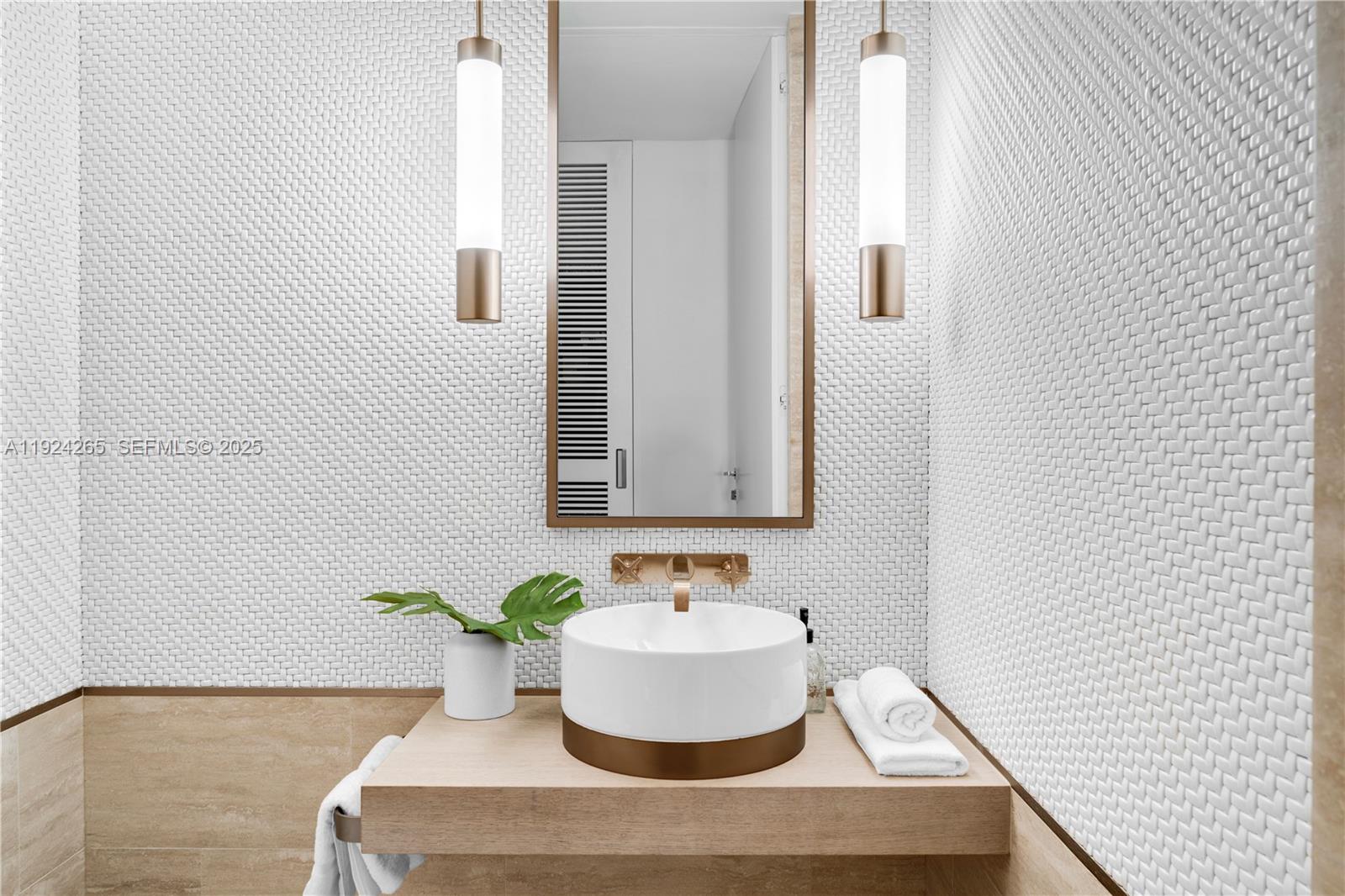 8955 Collins Ave #702 Surfside, FL 33154