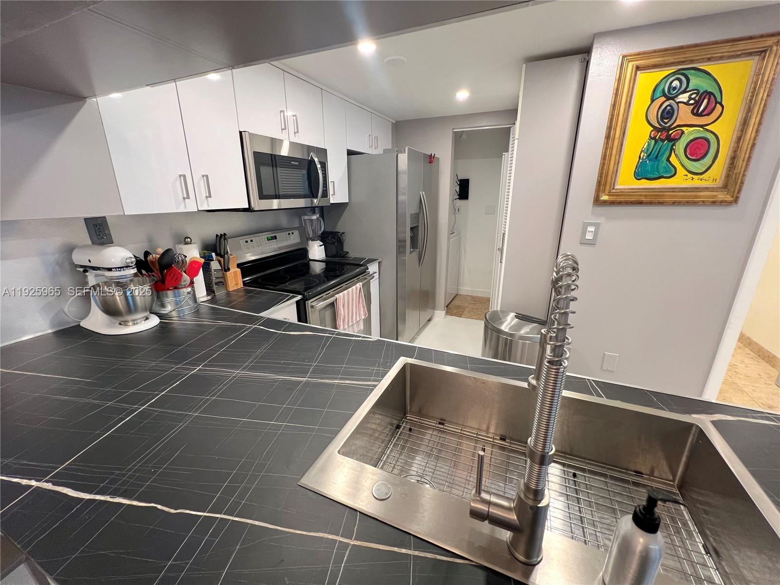 650 West Ave #2804 Miami Beach, FL 33139