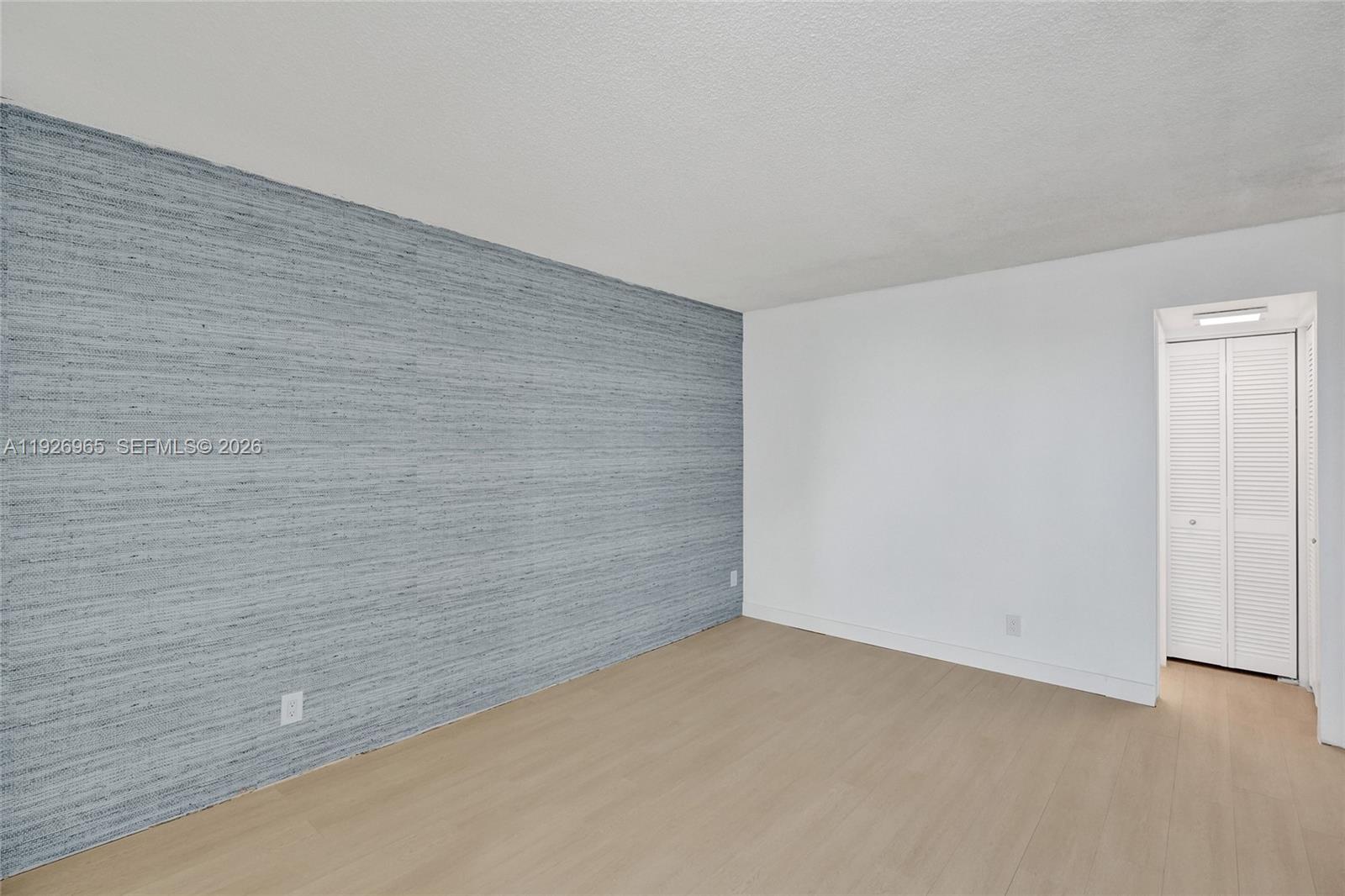 image Arlen House East31