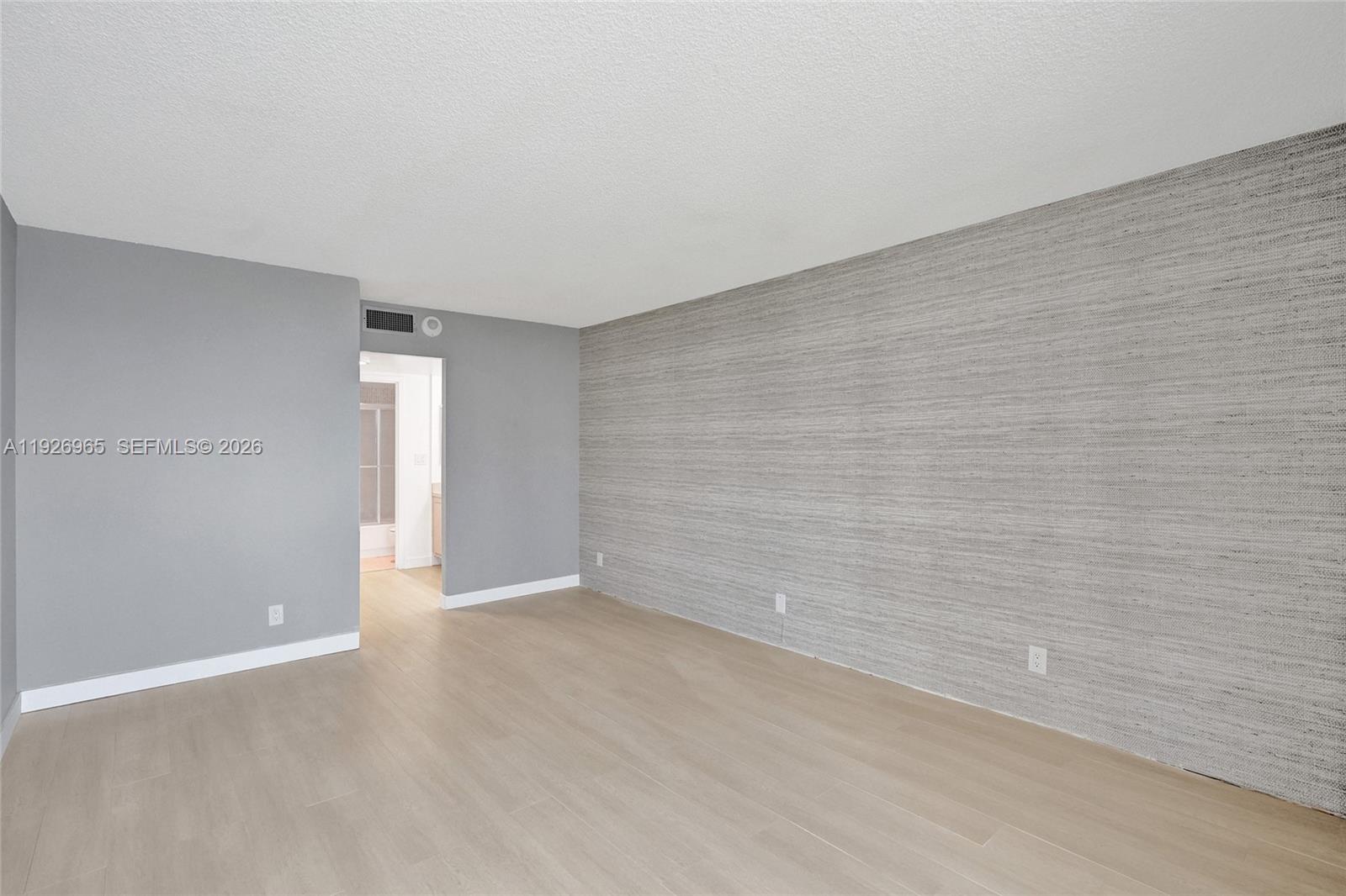 image Arlen House East33