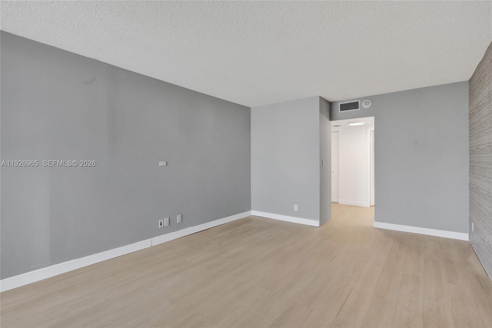 image Arlen House East36