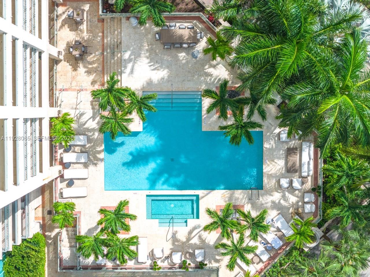 image Ritz-Carlton Coconut Grove1