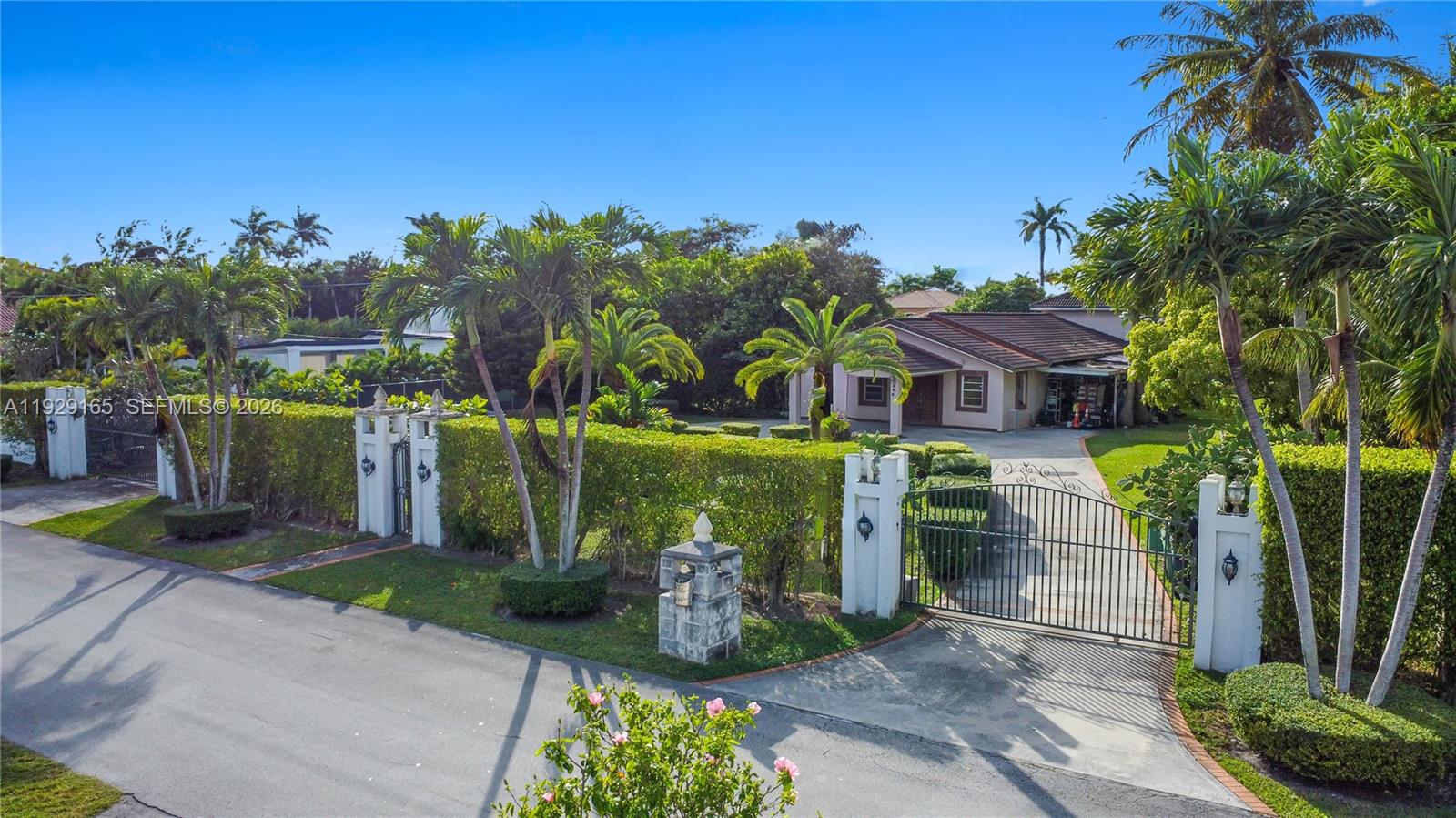 300 SW 123rd Ave Miami, FL 33184