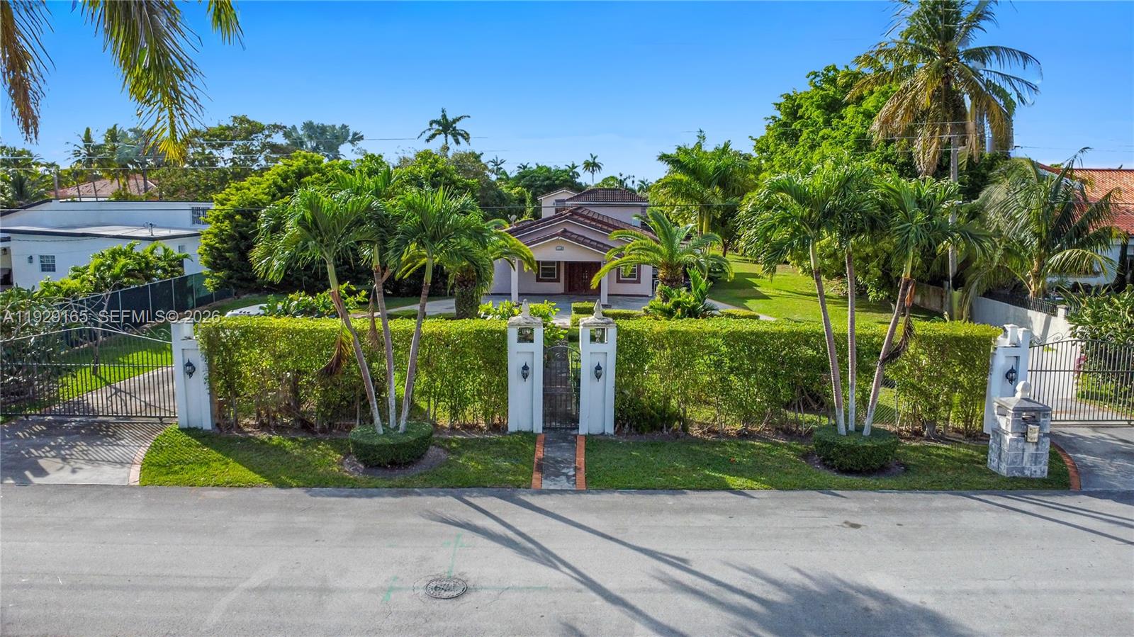 300 SW 123rd Ave Miami, FL 33184