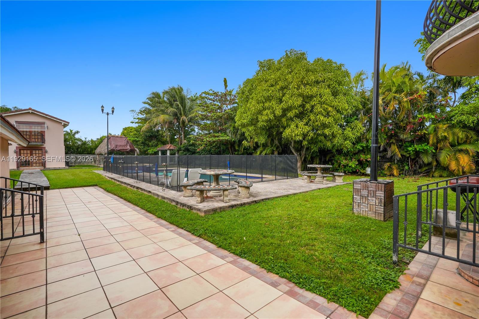 300 SW 123rd Ave Miami, FL 33184