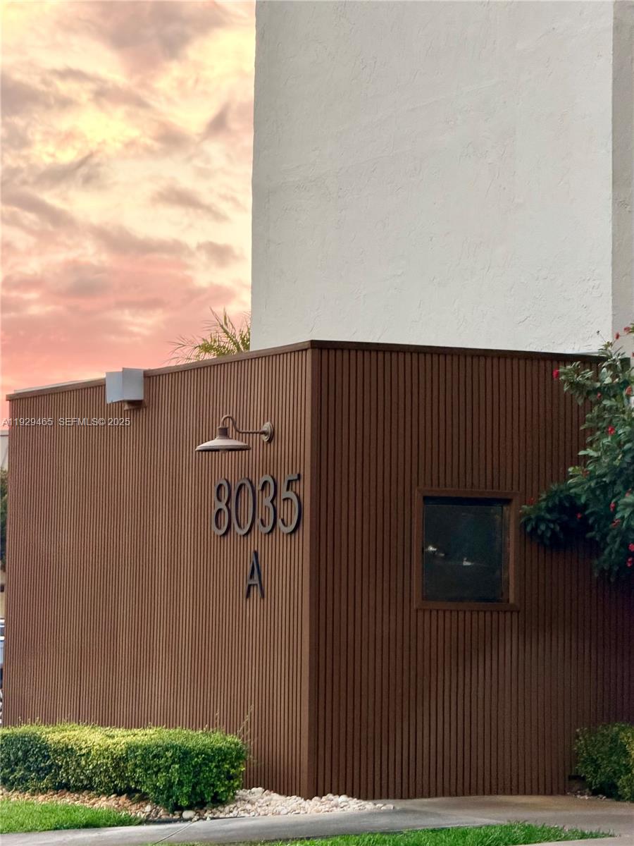 8035 SW 107th Ave #317