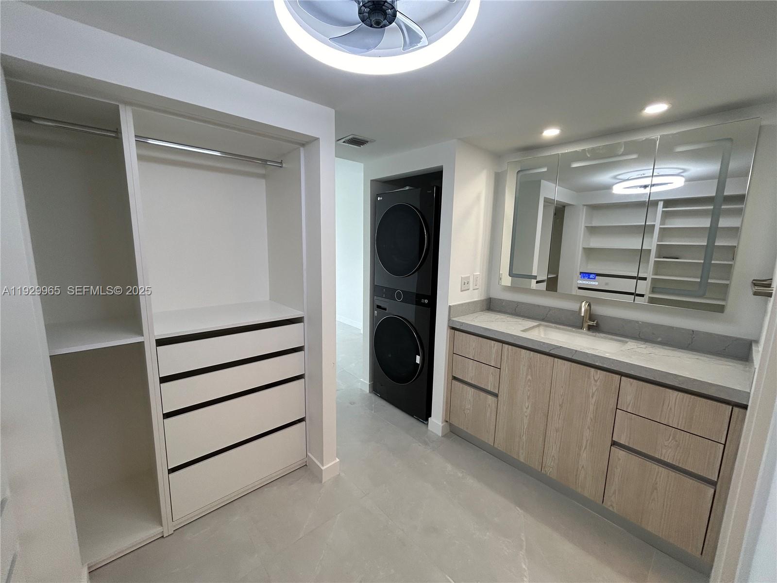 image Commodore Club East9