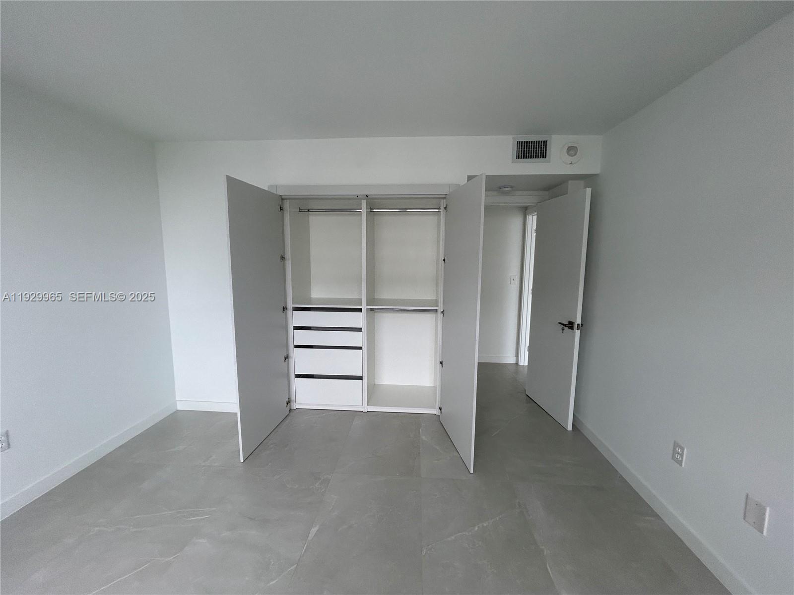 image Commodore Club East17