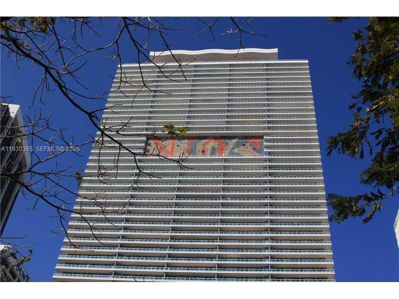 50 Biscayne Blvd #4105 Miami, FL 33132
