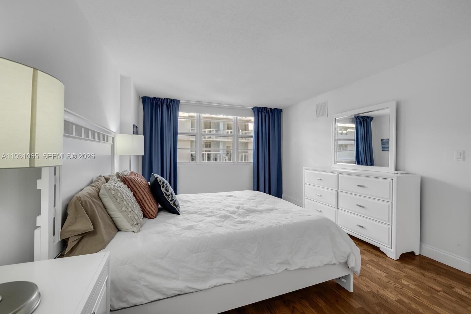 6917 Collins Ave #1008 Miami Beach, FL 33141