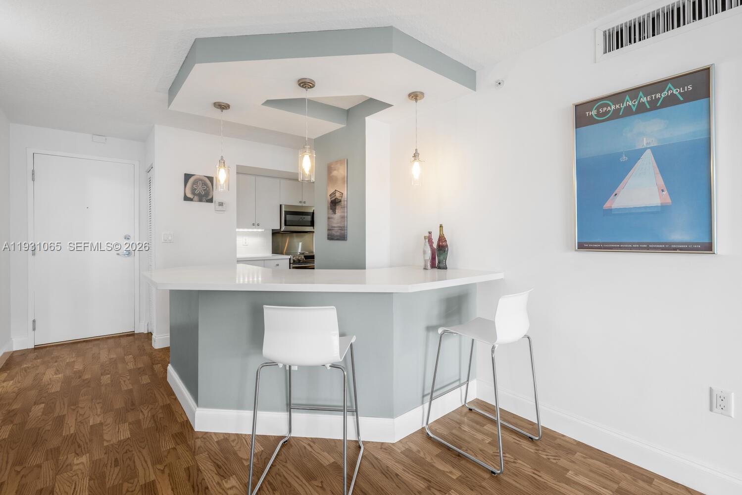 6917 Collins Ave #1008 Miami Beach, FL 33141