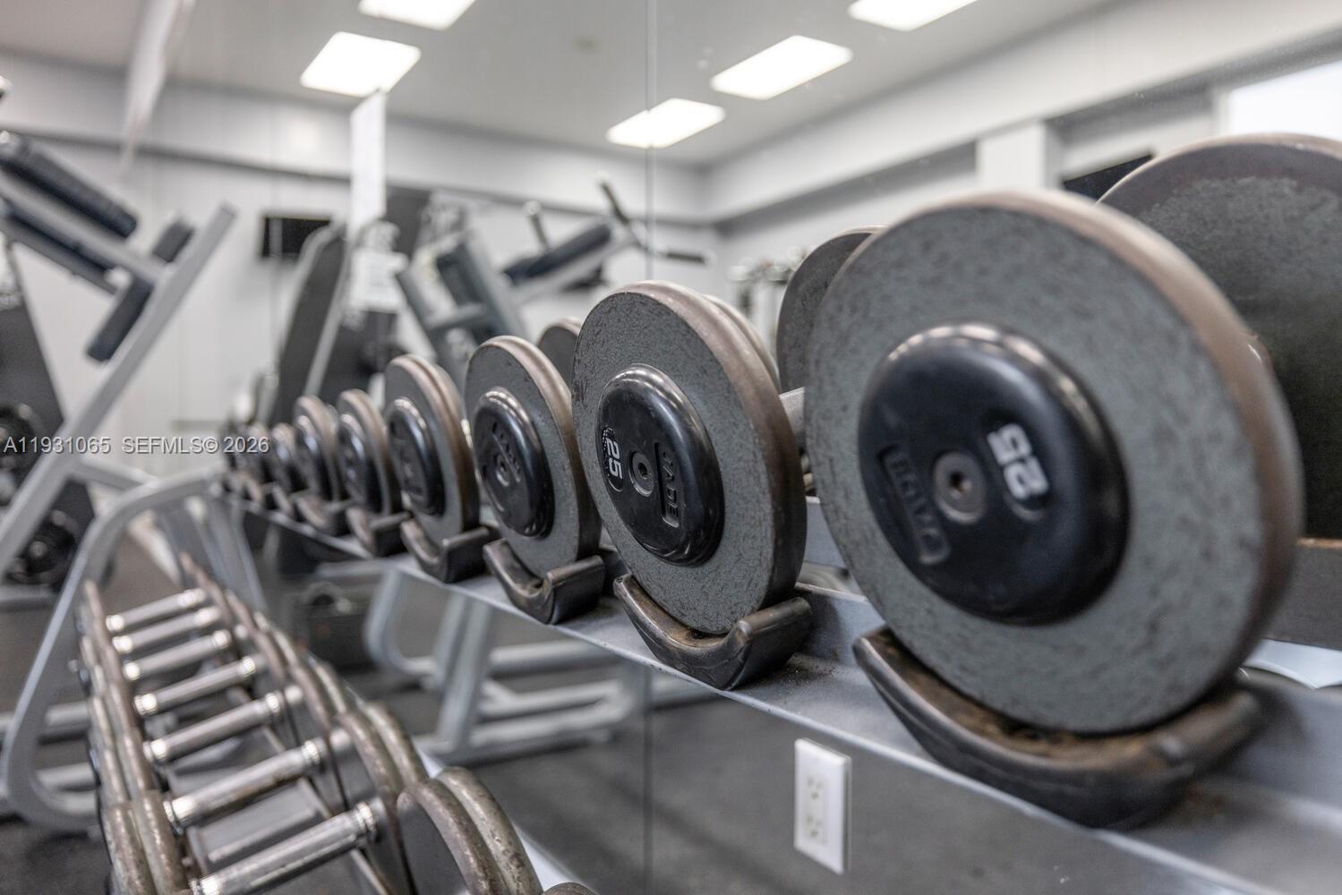 6917 Collins Ave #1008 Miami Beach, FL 33141