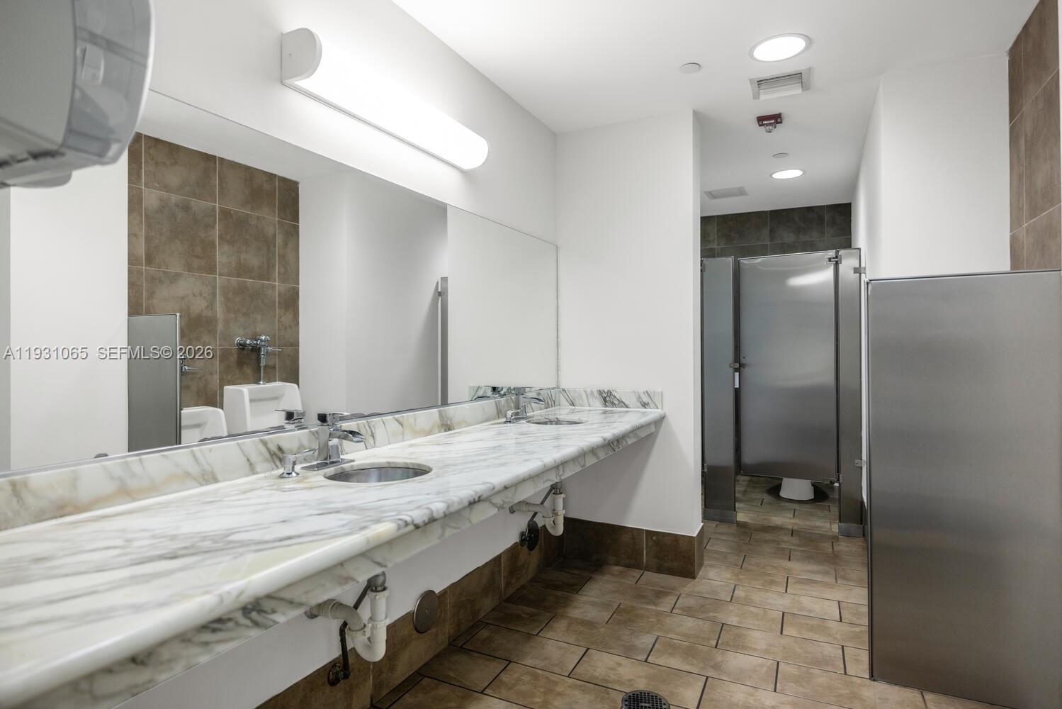 6917 Collins Ave #1008 Miami Beach, FL 33141