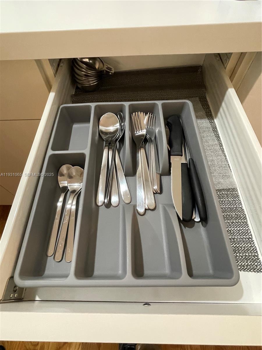 6917 Collins Ave #1008 Miami Beach, FL 33141