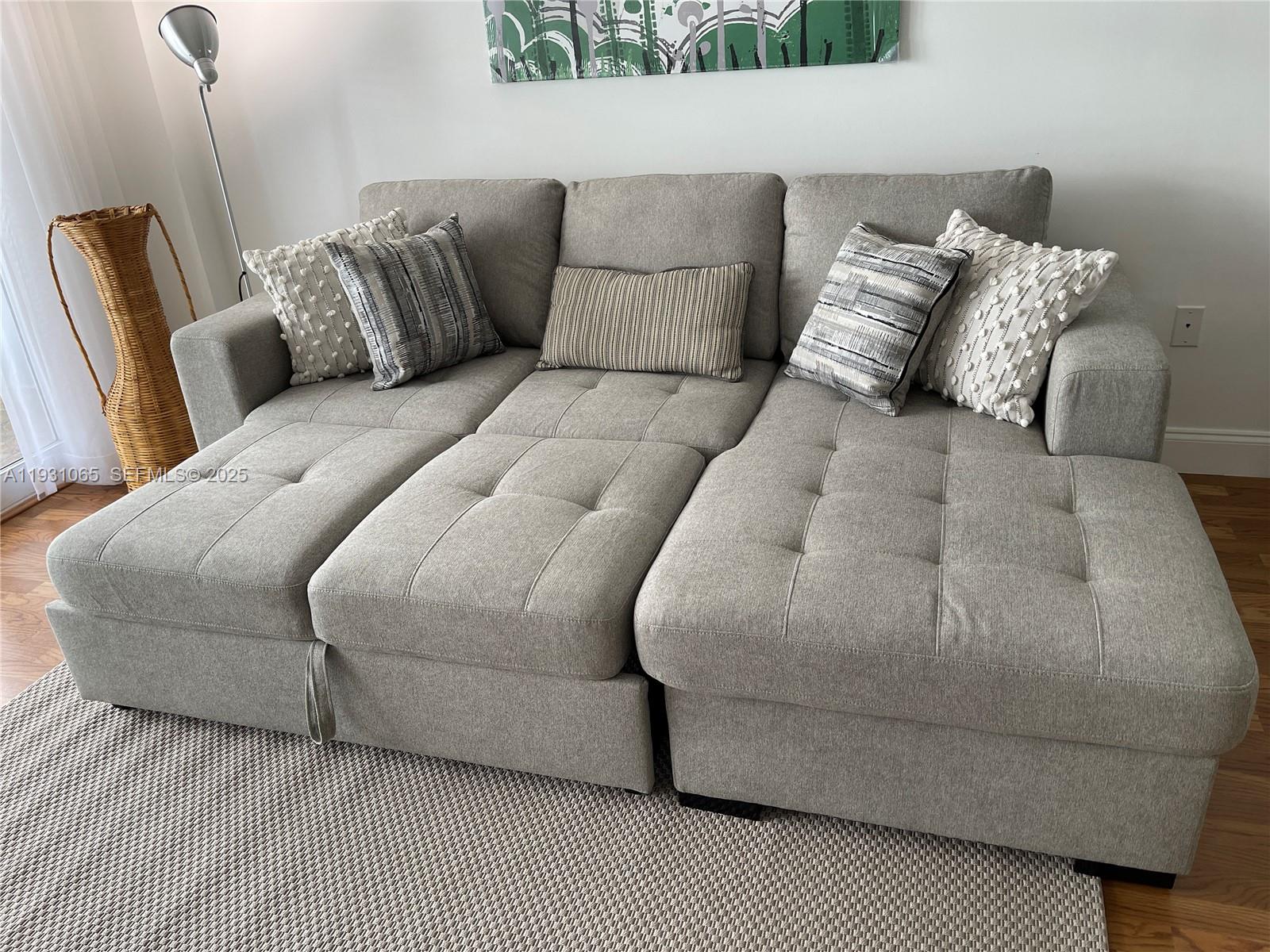 6917 Collins Ave #1008 Miami Beach, FL 33141