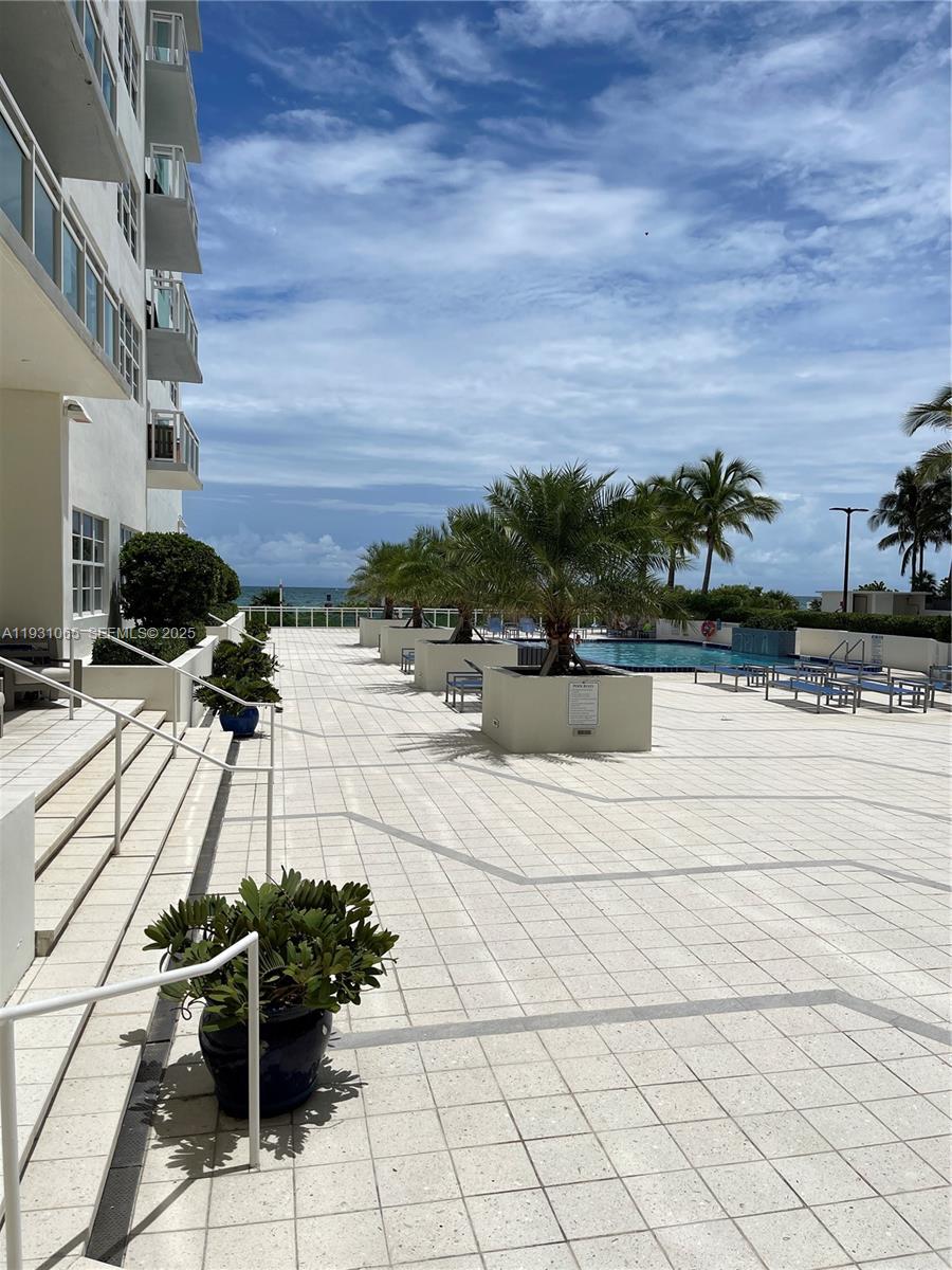 6917 Collins Ave #1008 Miami Beach, FL 33141