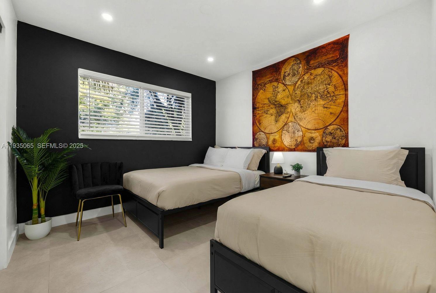 3260 NW 9th St Miami, FL 33125