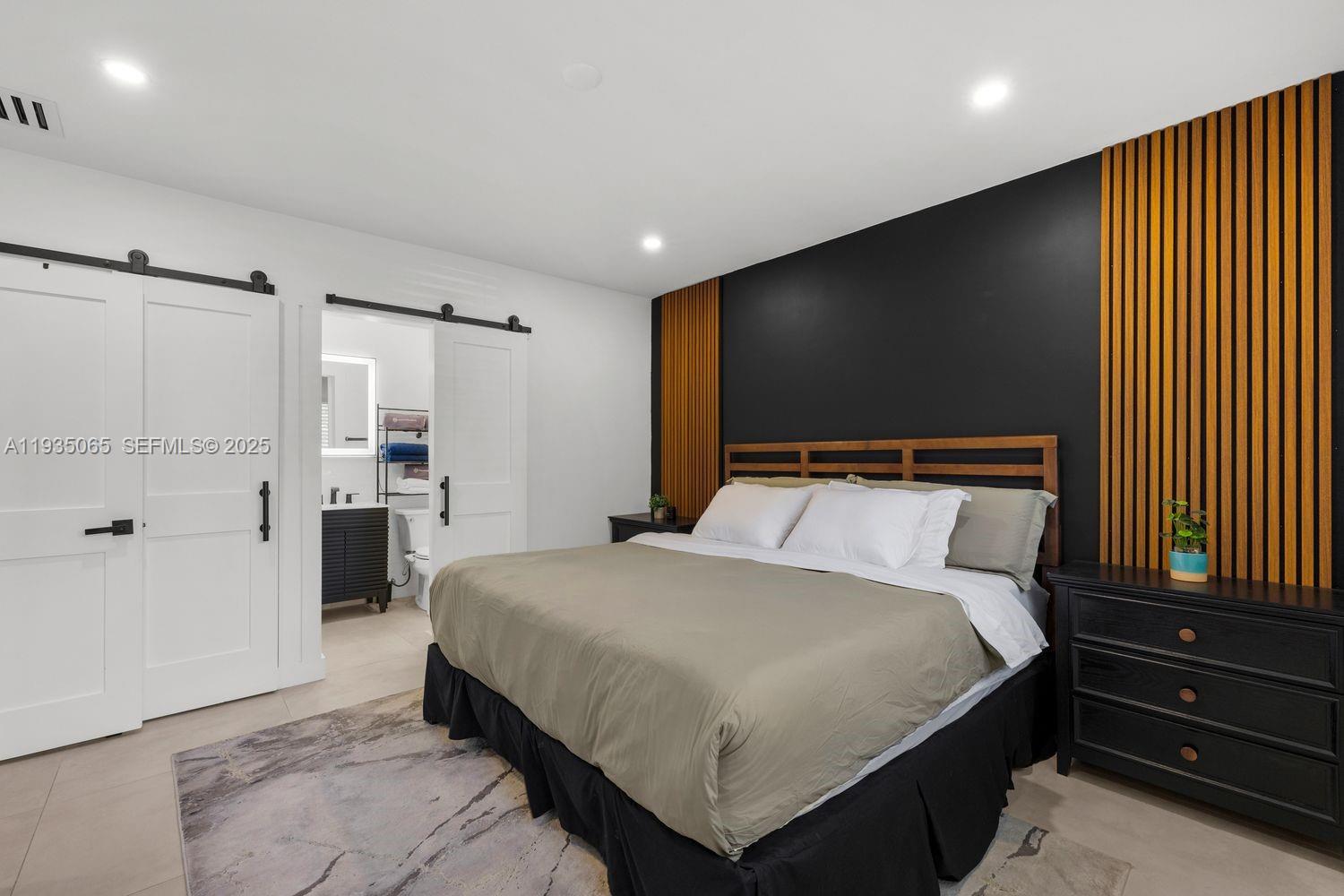 3260 NW 9th St Miami, FL 33125