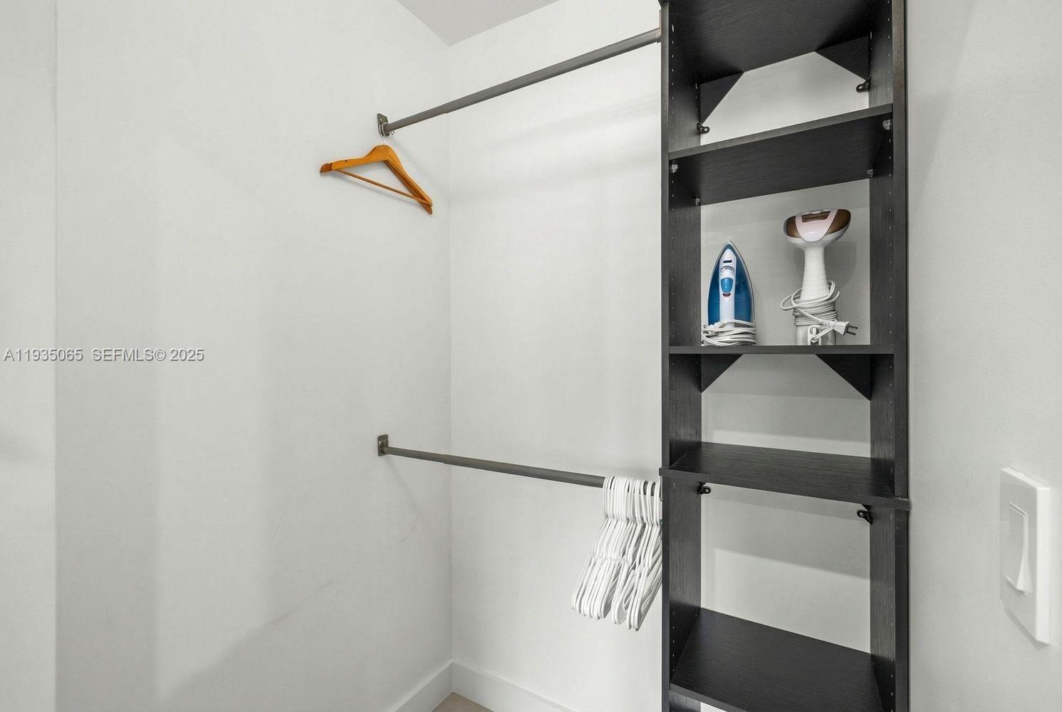 3260 NW 9th St Miami, FL 33125