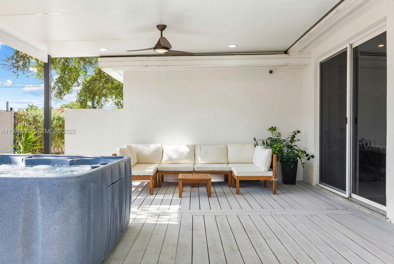 3260 NW 9th St Miami, FL 33125